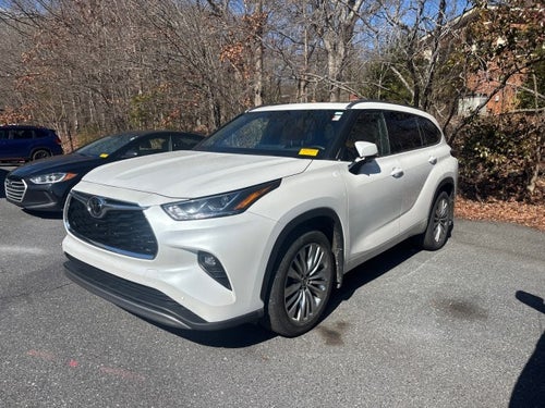 2024 Toyota Highlander LE