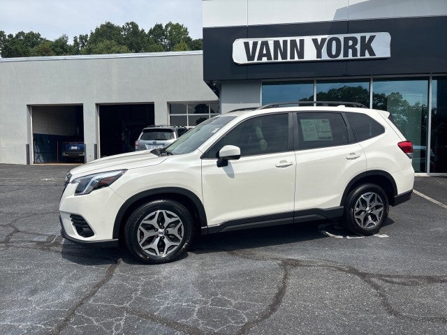 2023 Subaru Forester Premium