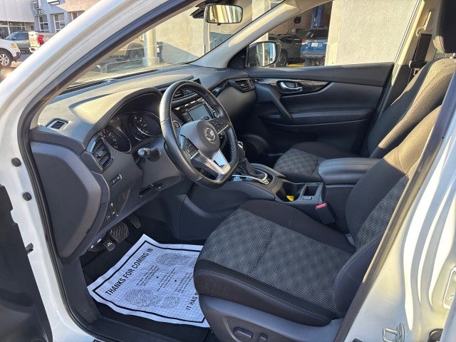 2022 Nissan Rogue Sport SV