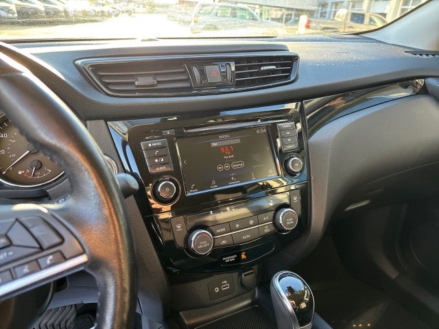 2022 Nissan Rogue Sport SV