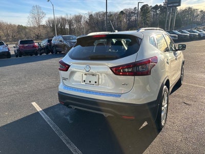 2022 Nissan Rogue Sport SV