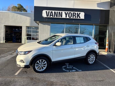 2022 Nissan Rogue Sport SV