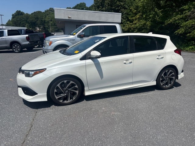 2016 Scion iM 5DR HB CVT