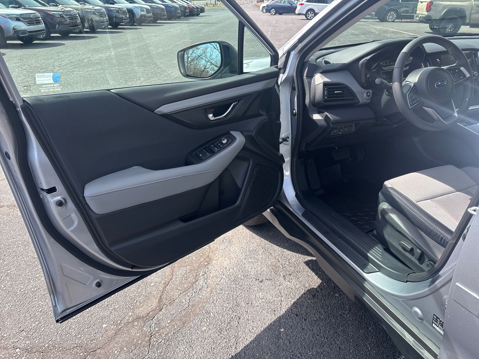 2025 Subaru OUTBACK Premium