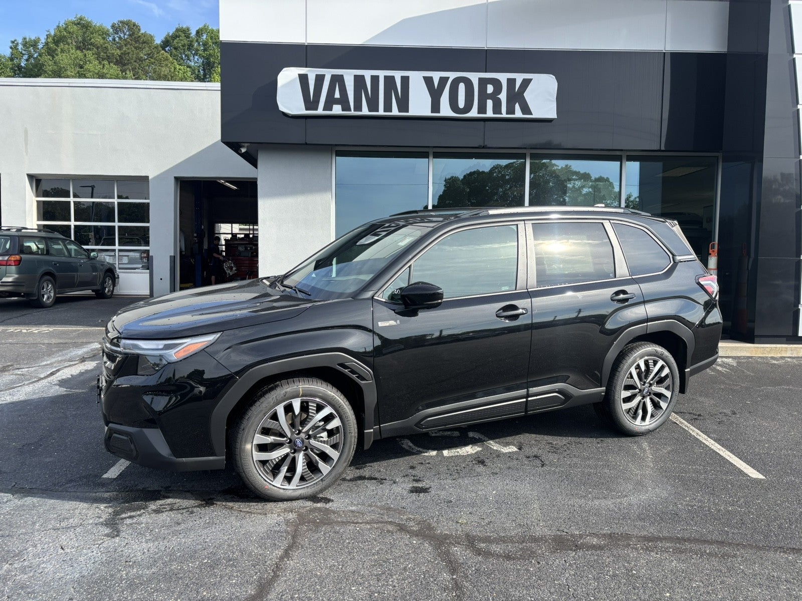 2026 Subaru FORESTER Touring Hybrid