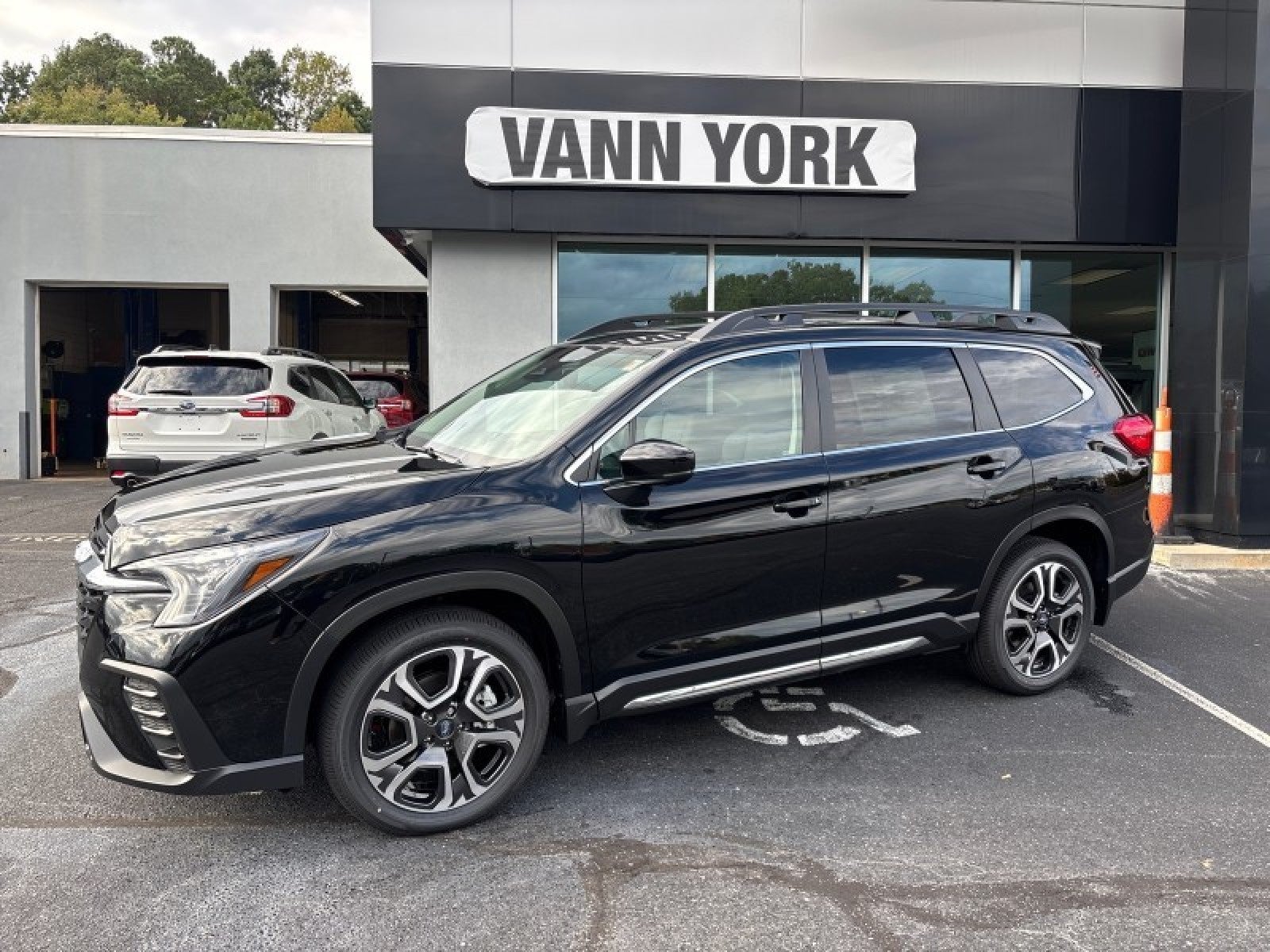 2025 Subaru ASCENT Limited 7 -Passenger