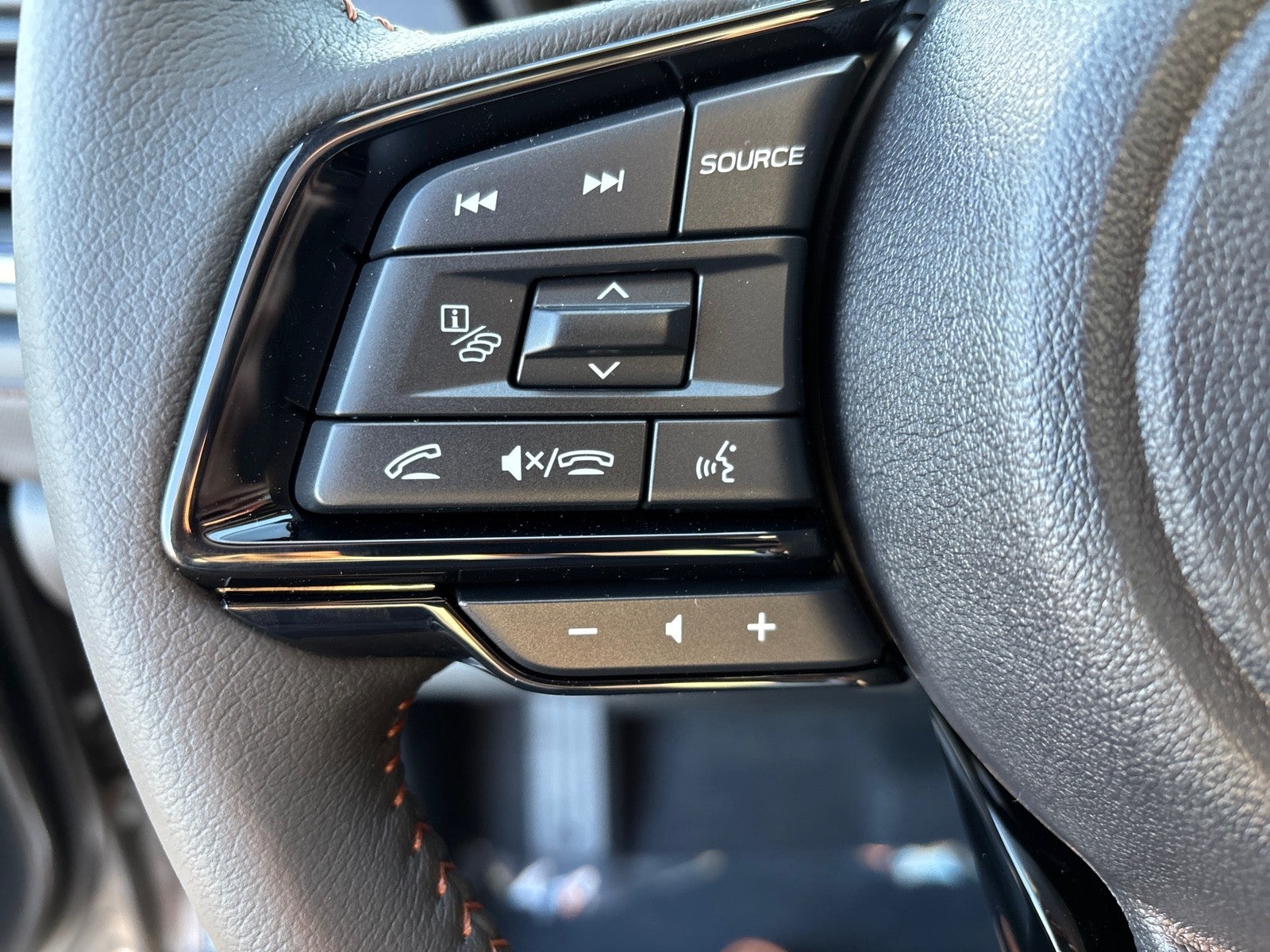 2025 Subaru FORESTER Touring Hybrid