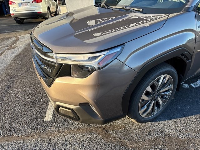 2025 Subaru FORESTER Touring Hybrid