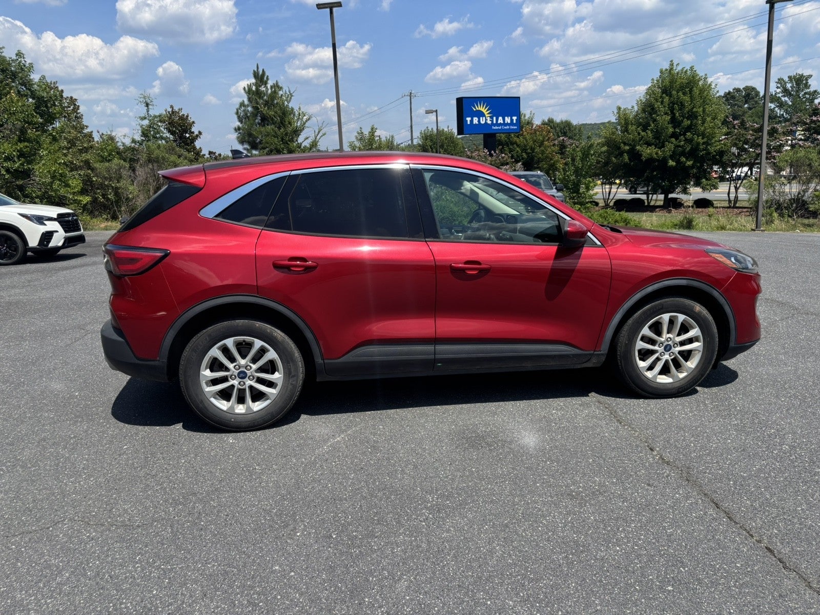 2020 Ford Escape SE