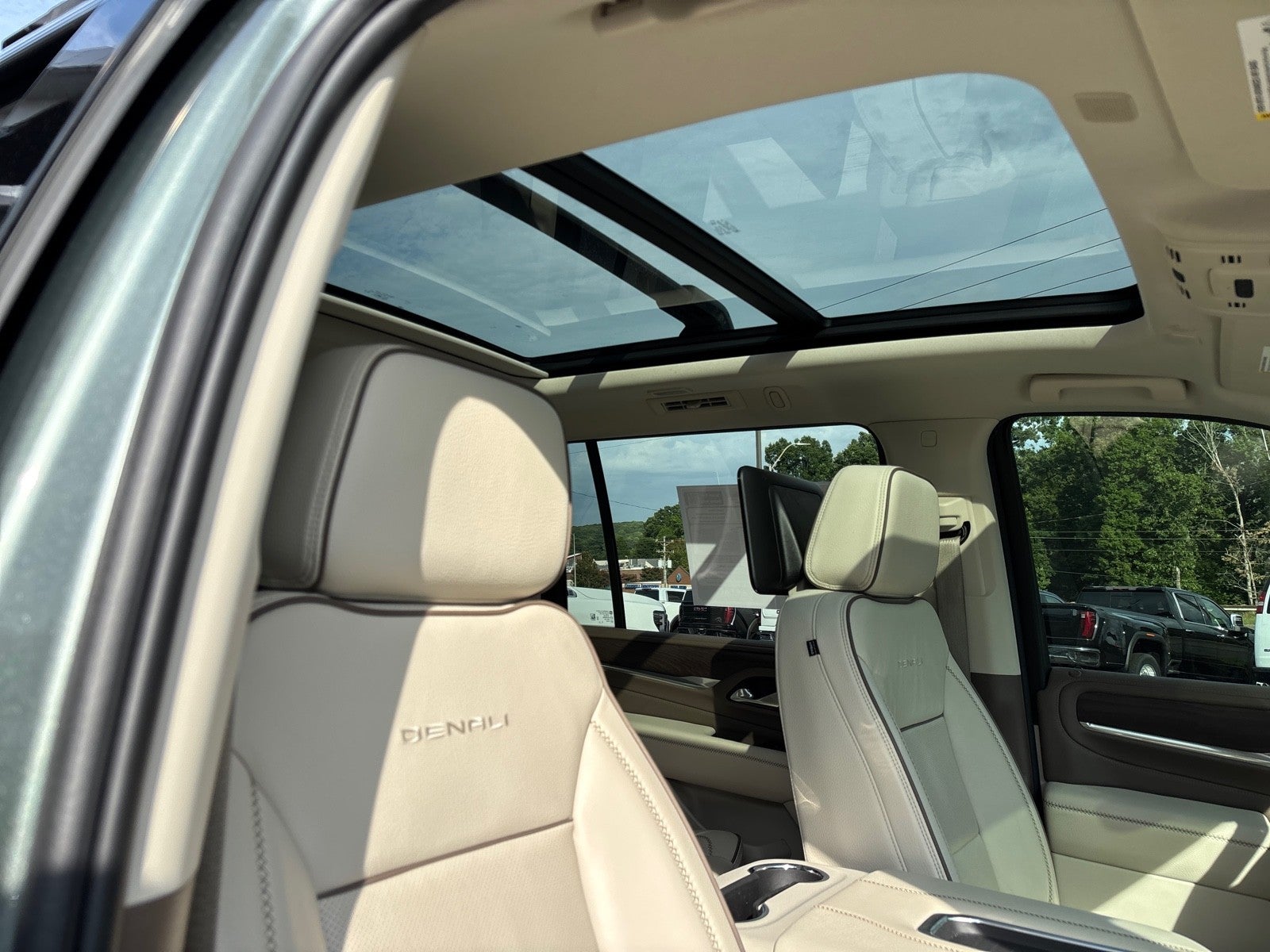 2024 GMC Yukon XL Denali