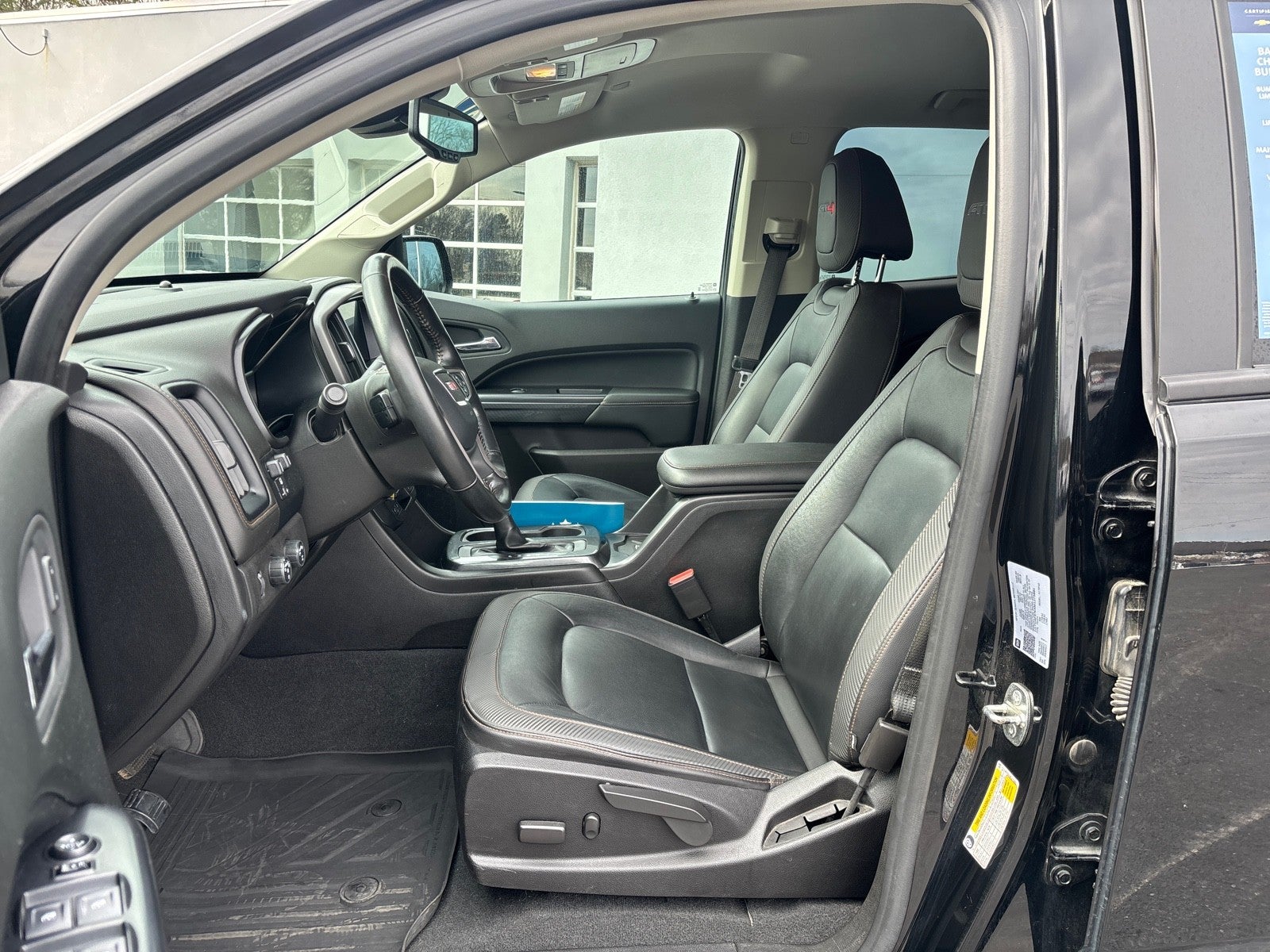 2021 GMC Canyon 4WD AT4 w/Leather