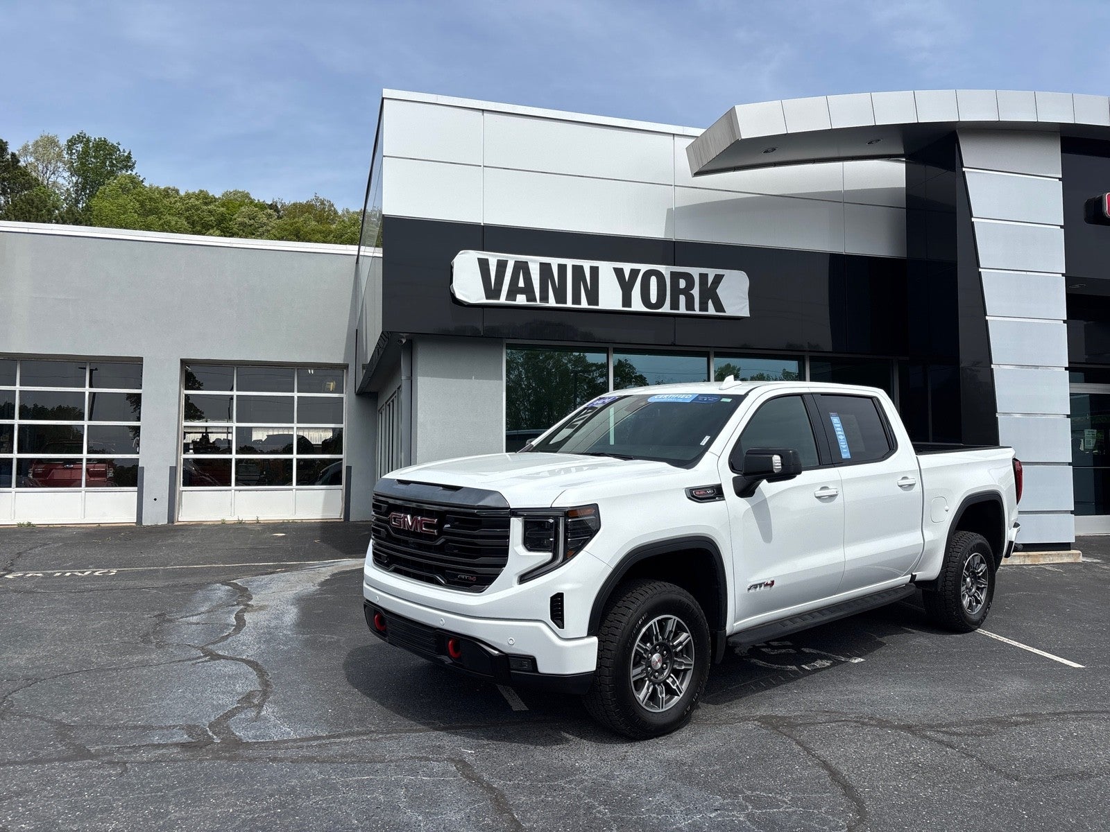2024 GMC Sierra 1500 AT4