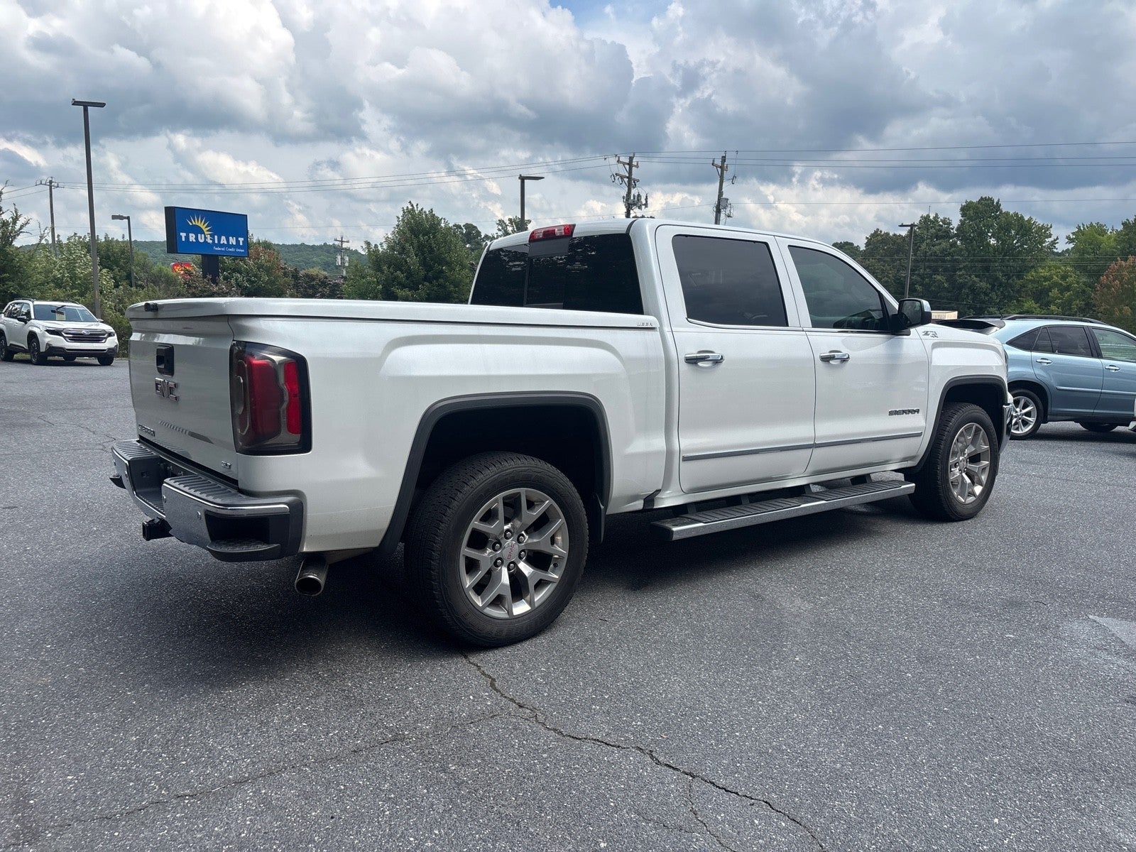 2017 GMC Sierra 1500 SLT