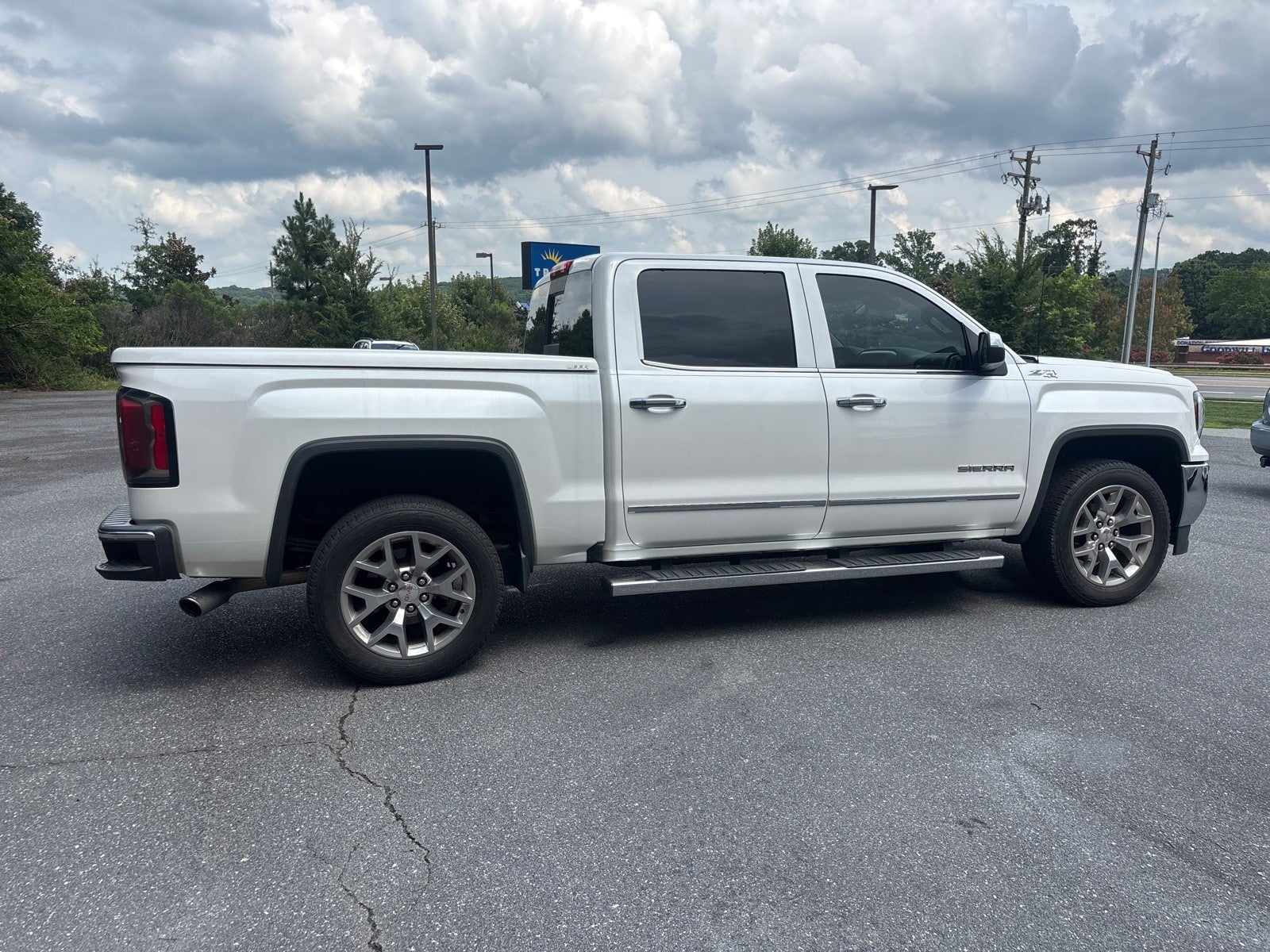 2017 GMC Sierra 1500 SLT