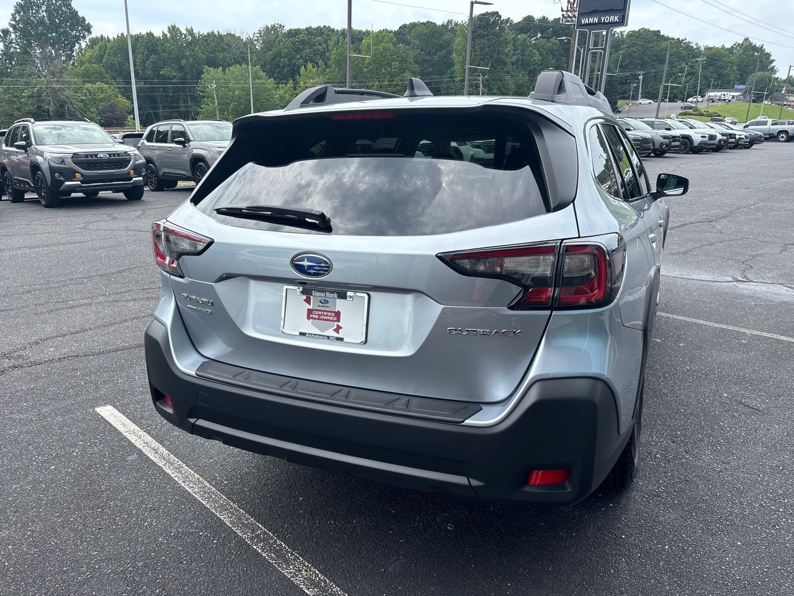 2025 Subaru Outback Premium