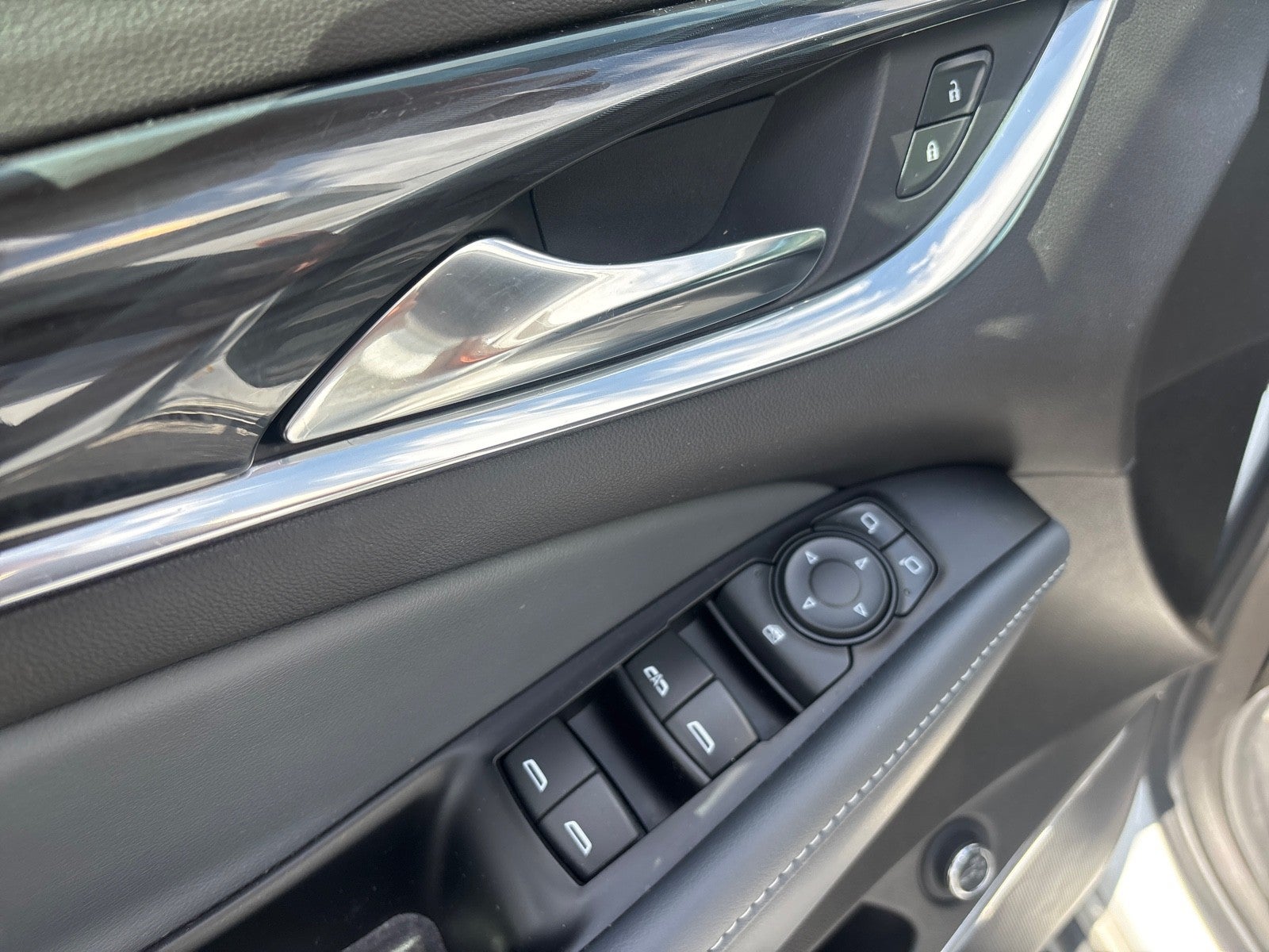 2022 Buick Enclave Essence