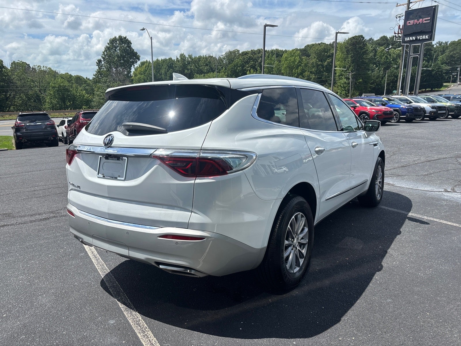 2022 Buick Enclave Essence