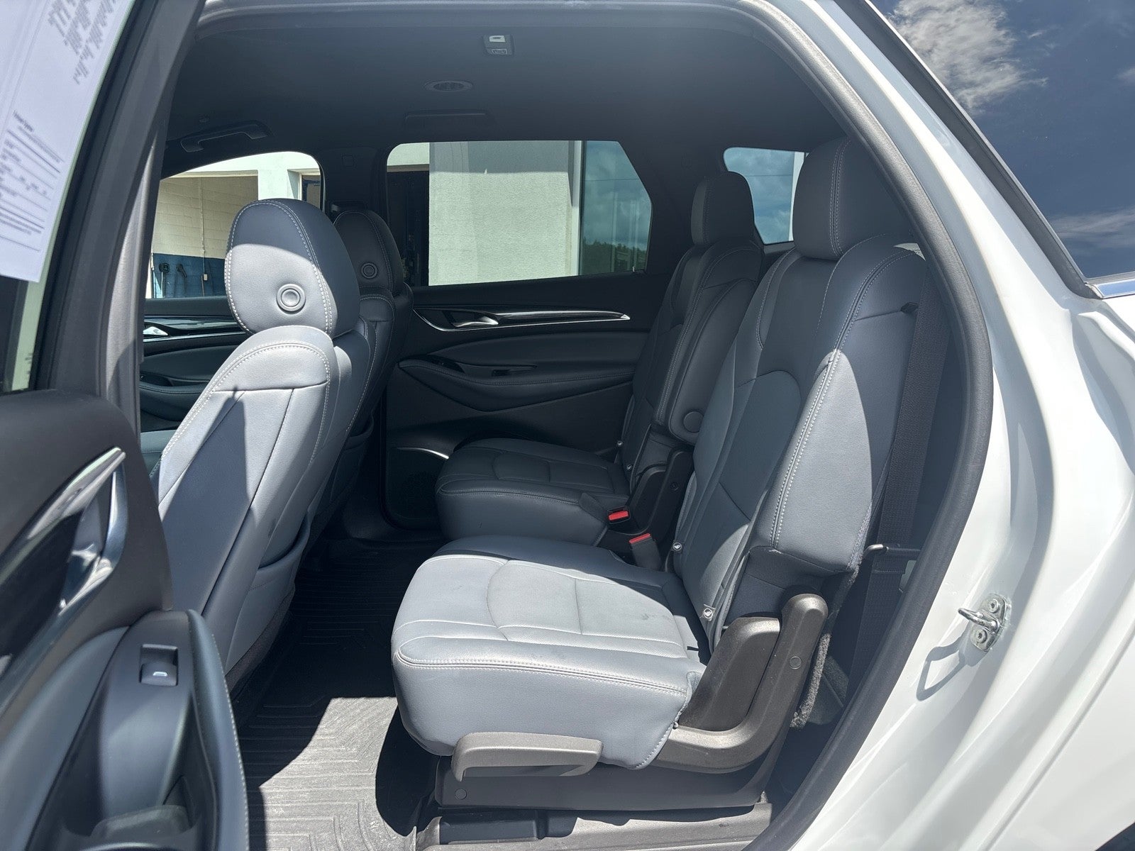 2022 Buick Enclave Essence