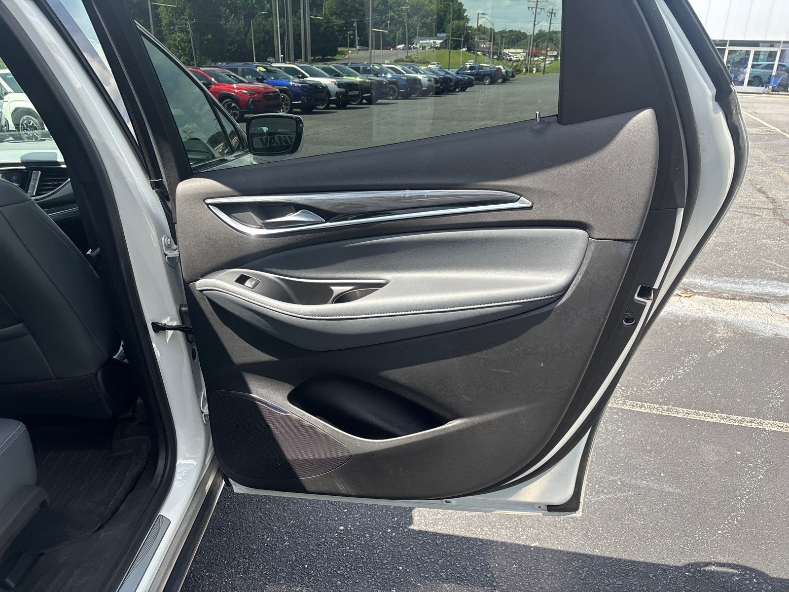 2022 Buick Enclave Essence