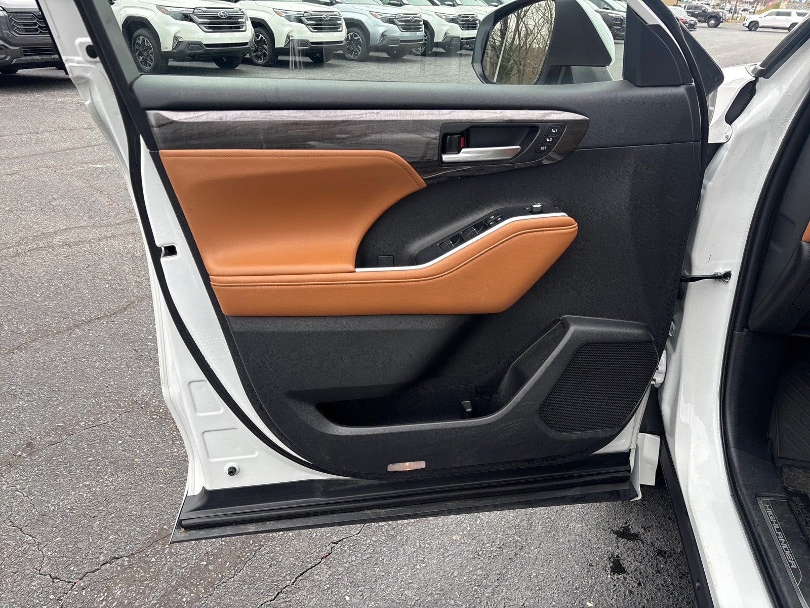 2024 Toyota Highlander Platinum