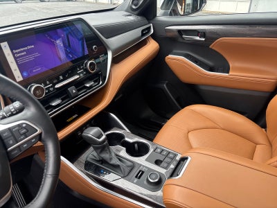 2024 Toyota Highlander Platinum