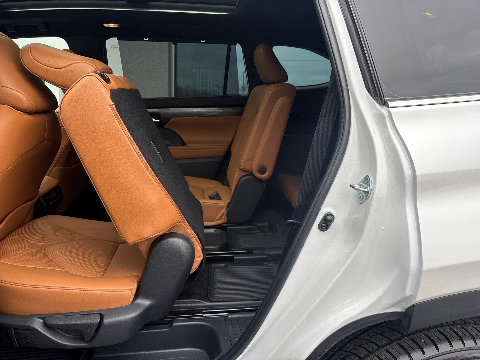 2024 Toyota Highlander Platinum