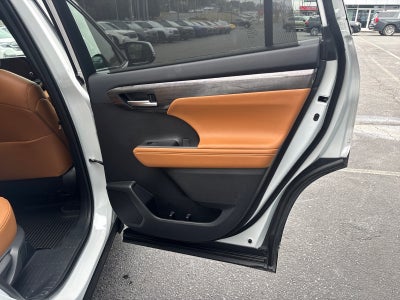 2024 Toyota Highlander Platinum