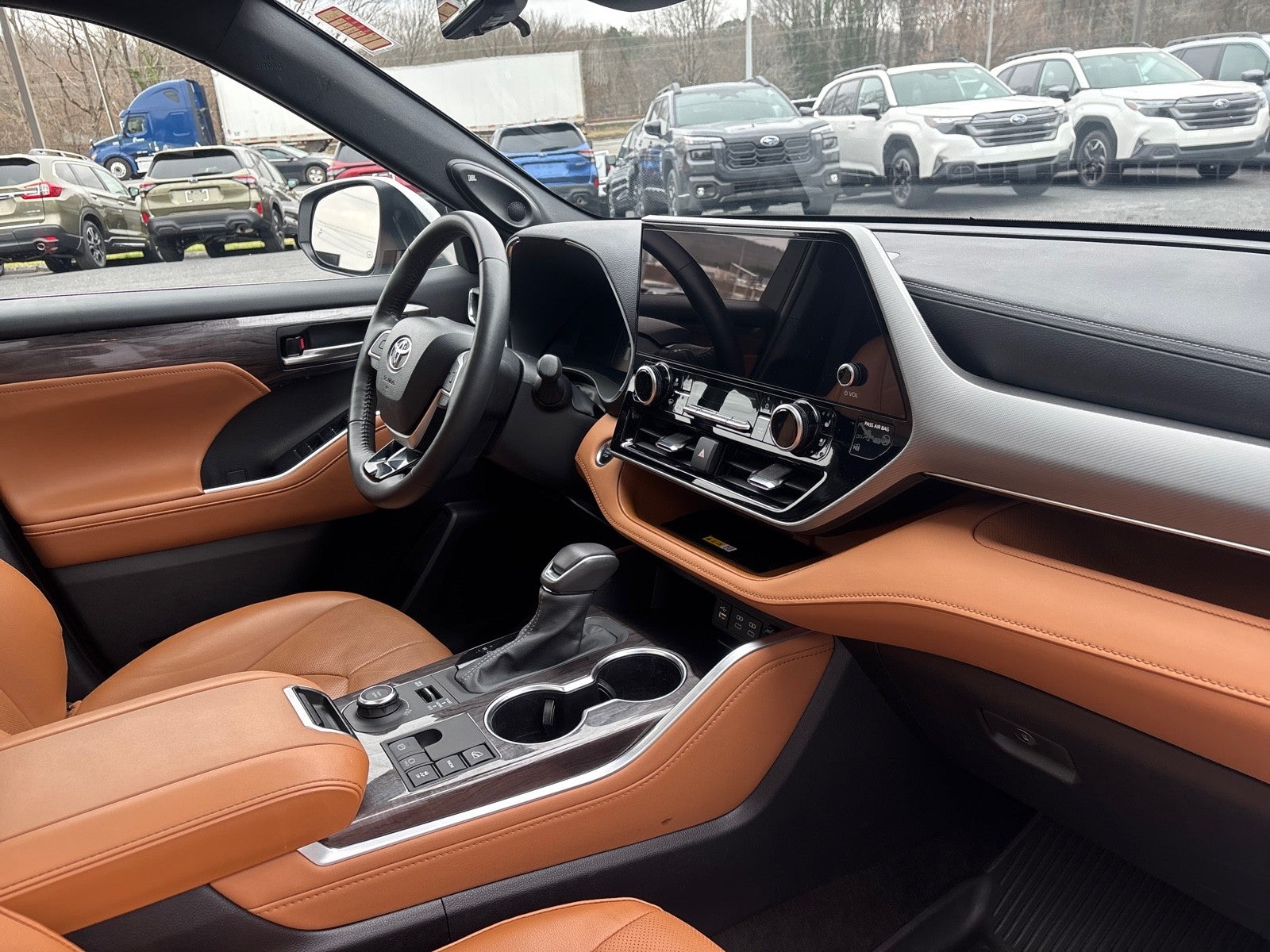 2024 Toyota Highlander Platinum