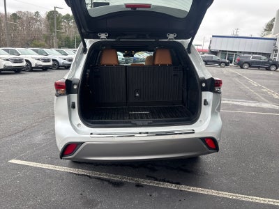 2024 Toyota Highlander Platinum