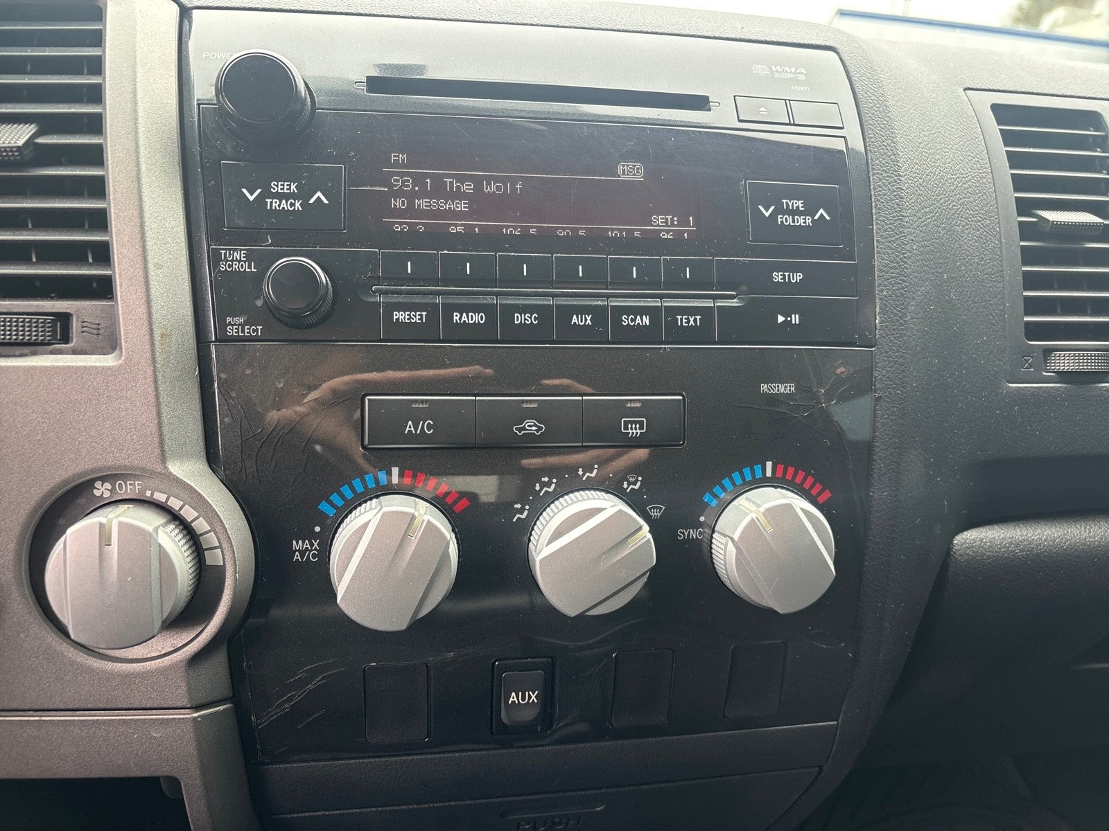 2011 Toyota Tundra 2WD Truck CrewMax 5.7L V8 6-Spd AT (Natl)