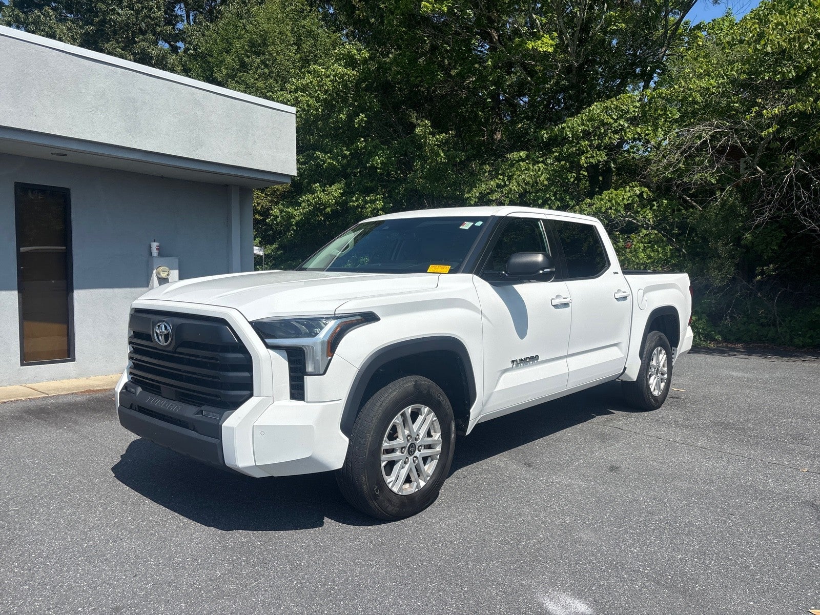 2022 Toyota Tundra 4WD SR5