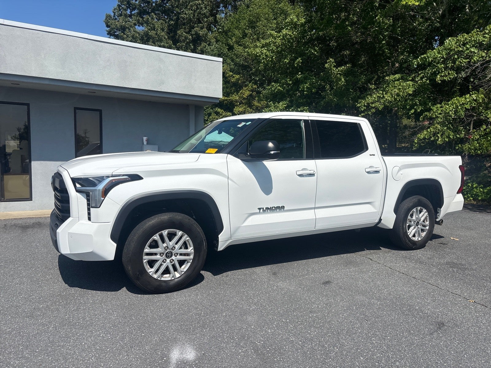 2022 Toyota Tundra 4WD SR5