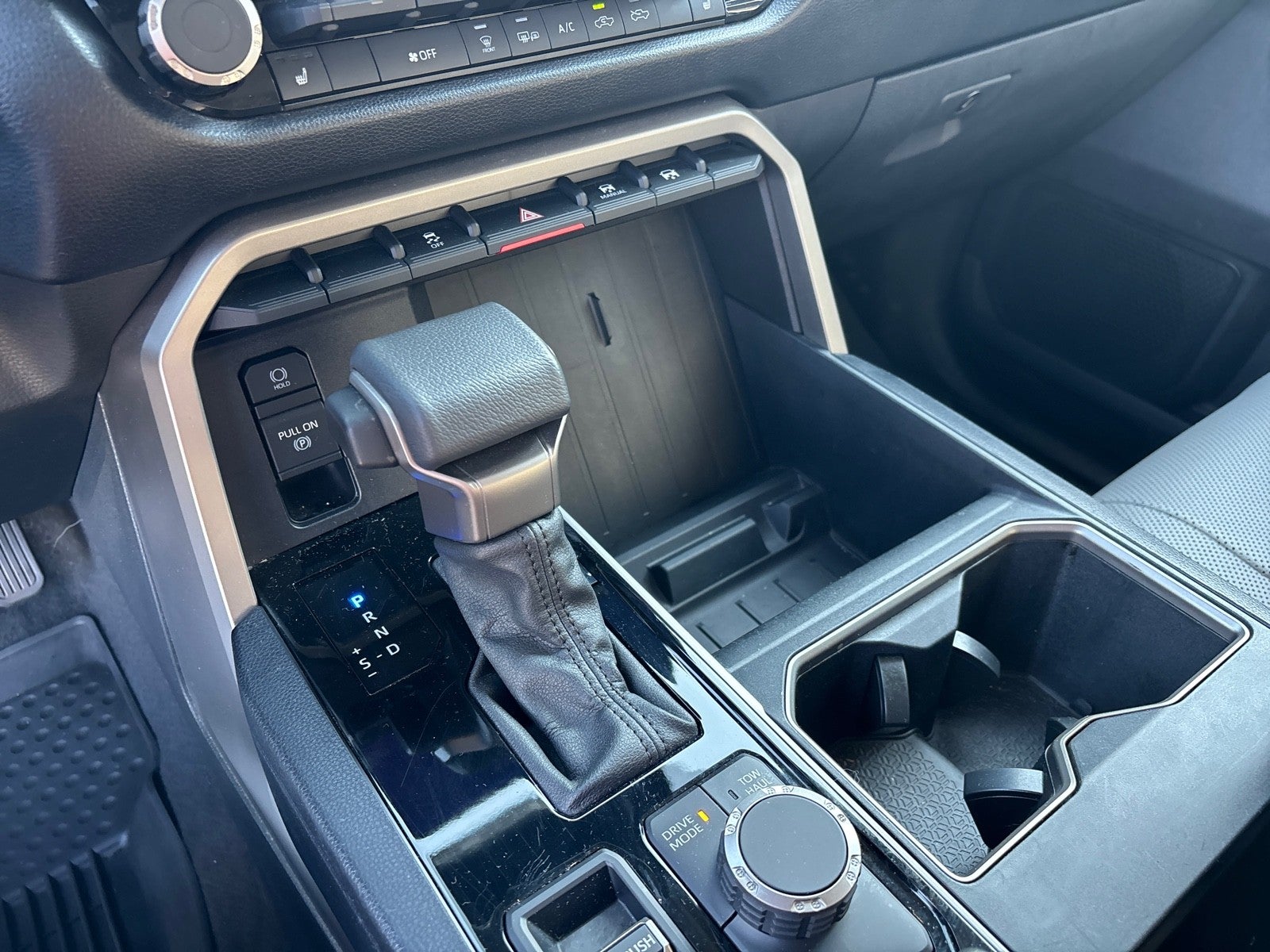 2022 Toyota Tundra 4WD SR5