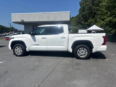2022 Toyota Tundra 4WD SR5