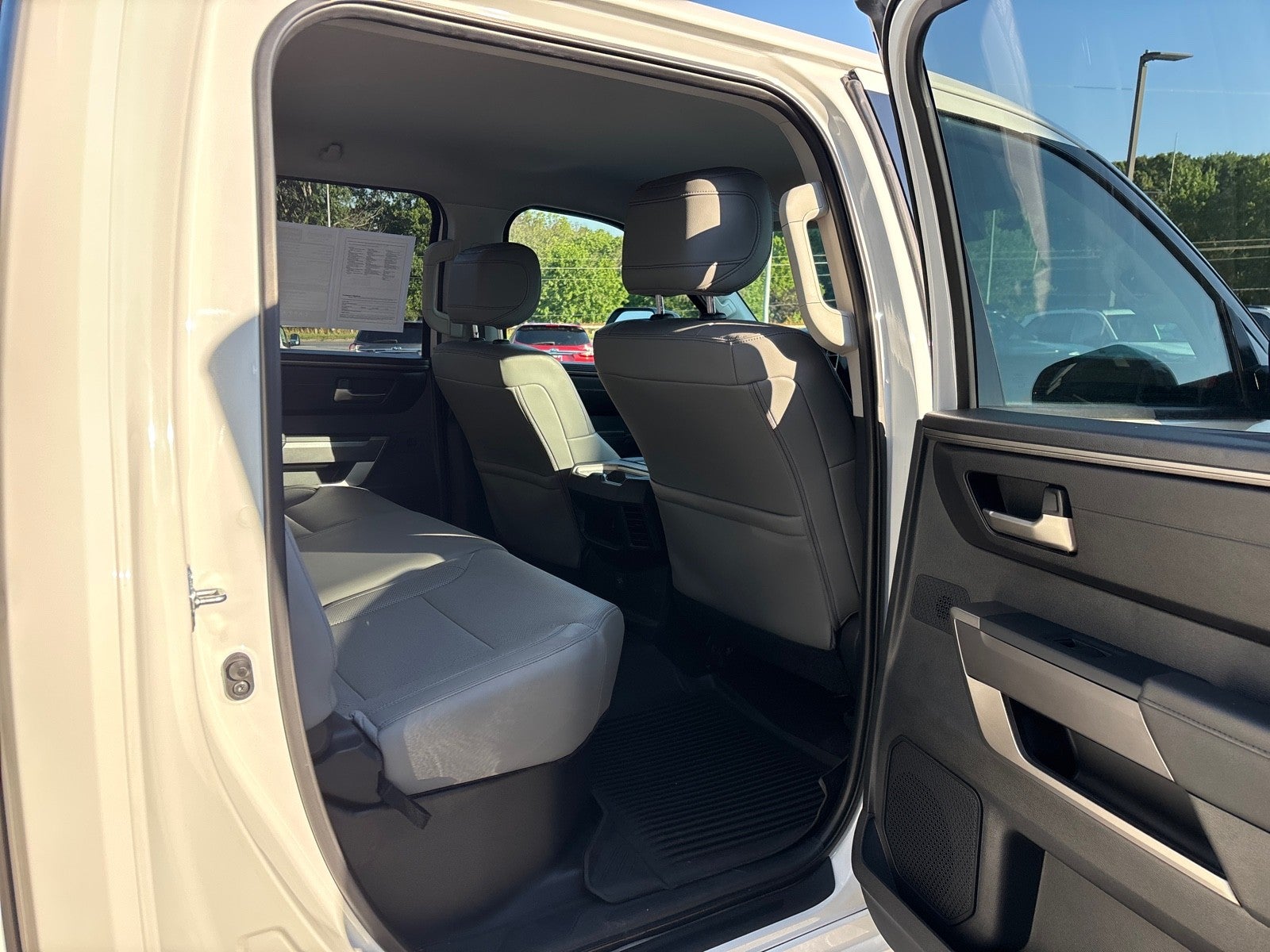 2022 Toyota Tundra 4WD SR5