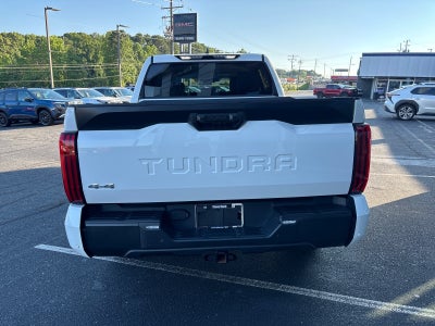 2022 Toyota Tundra 4WD SR5