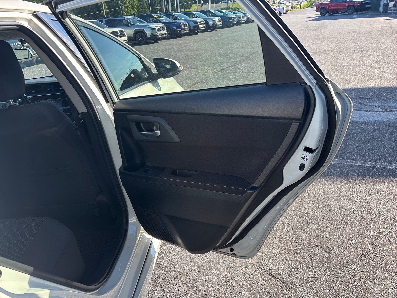 2016 Scion iM 5dr HB CVT (Natl)