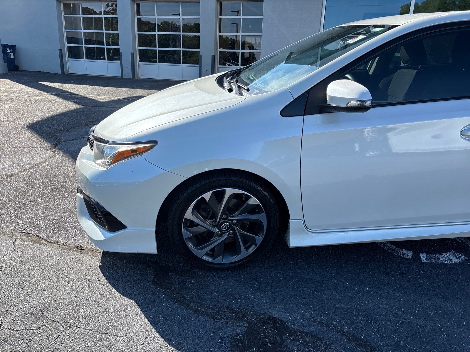 2016 Scion iM 5dr HB CVT (Natl)