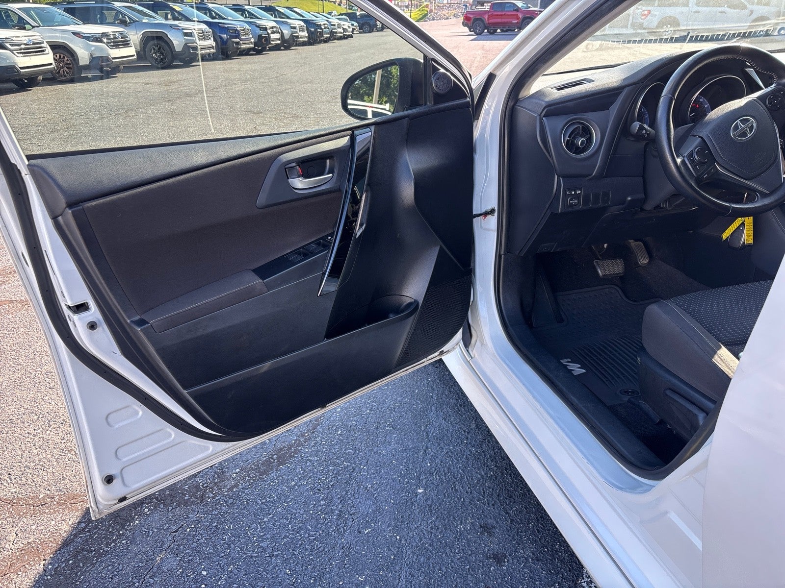 2016 Scion iM 5dr HB CVT (Natl)