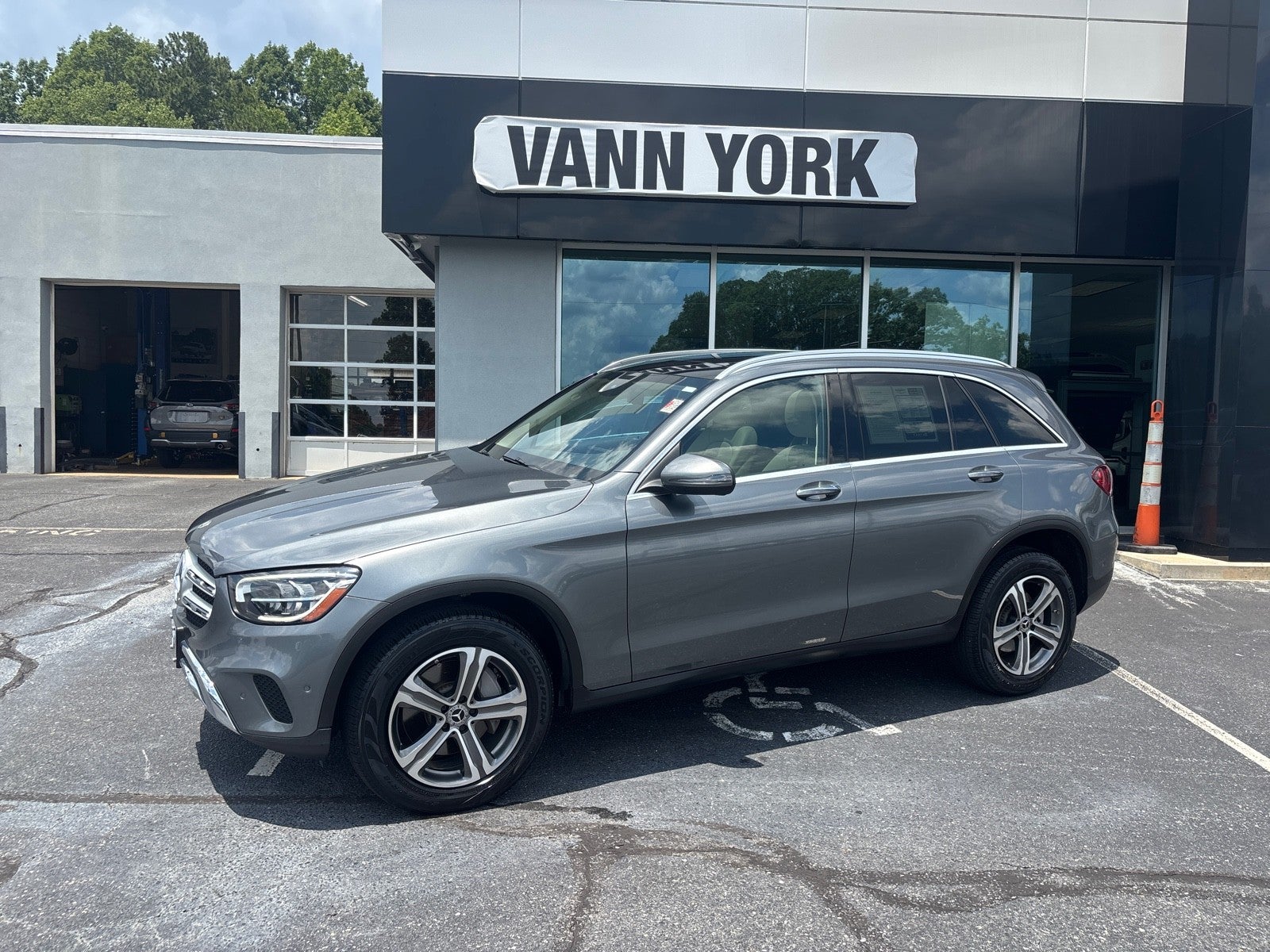 2021 Mercedes-Benz GLC GLC 300